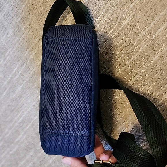 Stella & Dot Crush It Crossbody Camera Bag Navy/Green Strap - Picture 4 of 6